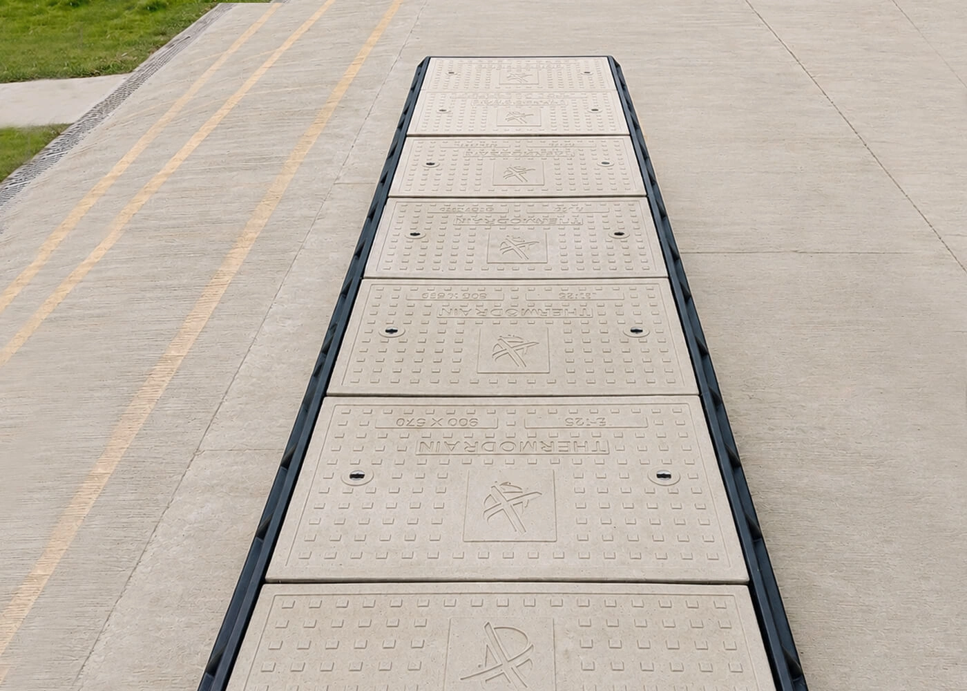 multiple-covers-with-frame